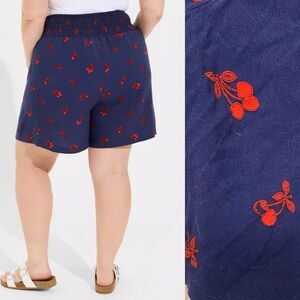 Torrid Flowy‎ Smocked pull on Shorts navy blue red cherry print lyocell blend 2X